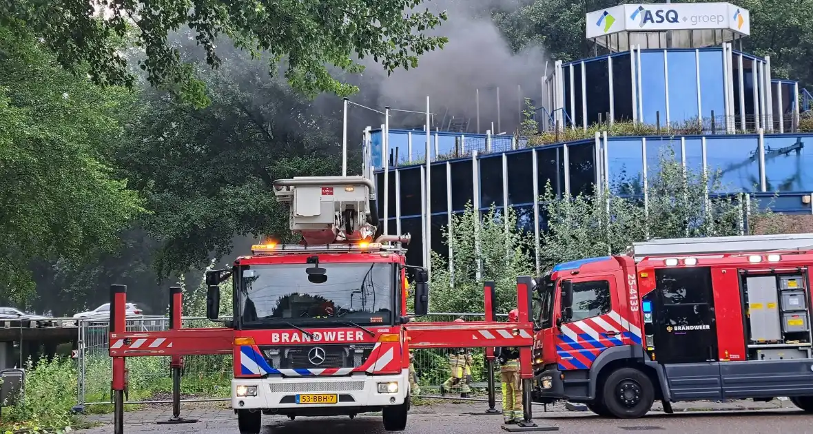 Flinke rookontwikkeling bij brand in leegstaand pand - Foto 4