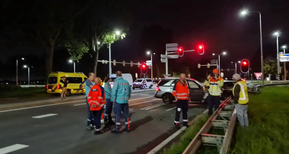 Flinke ravage na botsing tussen twee voertuigen