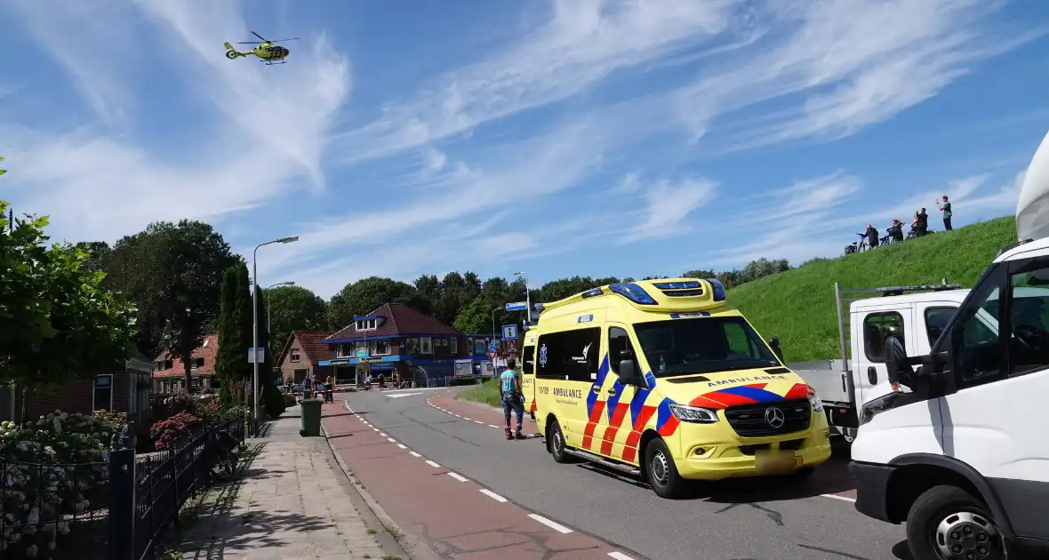 Automobilist slaat op de vlucht na aanrijding met fietser