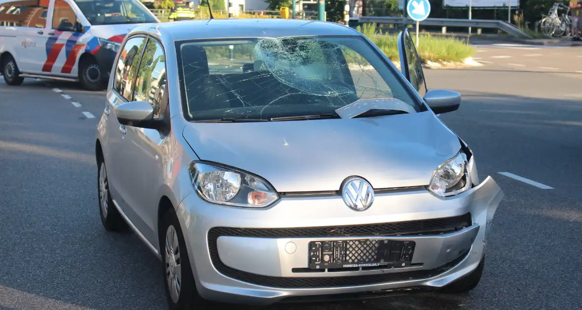 Scooterrijder ernstig gewond na frontale aanrijding - Foto 4