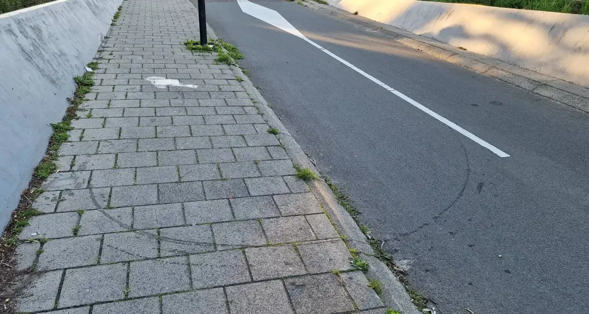 Voetganger ernstig gewond bij botsing met scooter - Foto 6