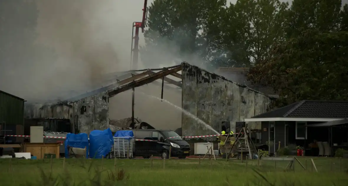 Boerderijwinkel verwoest door brand - Foto 3