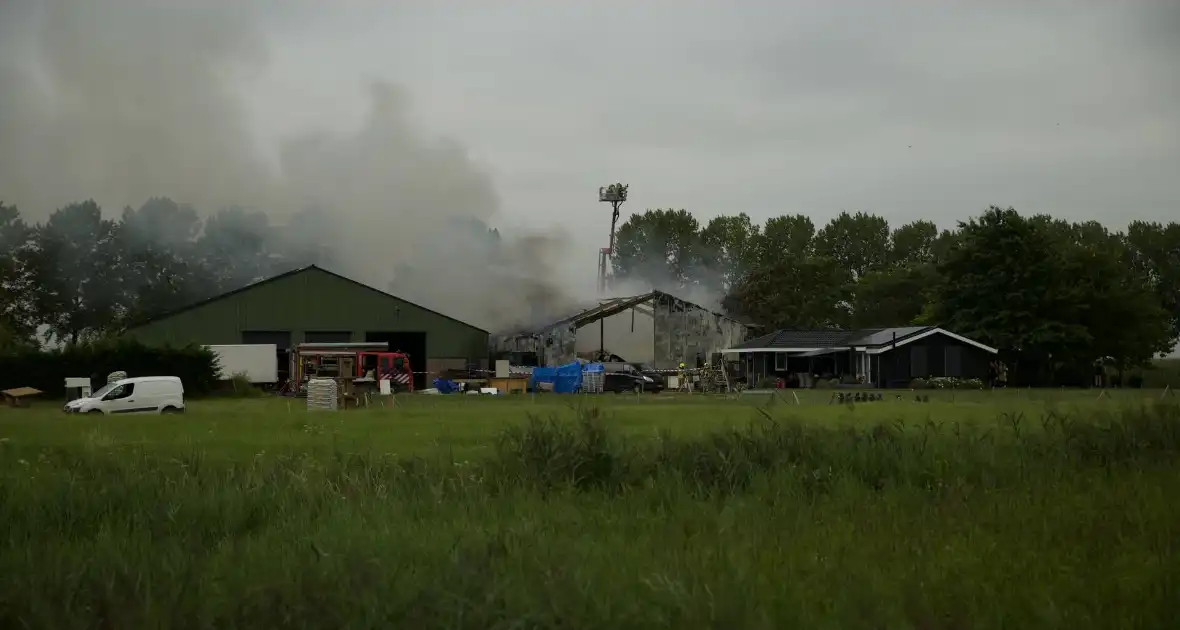Boerderijwinkel verwoest door brand - Foto 6