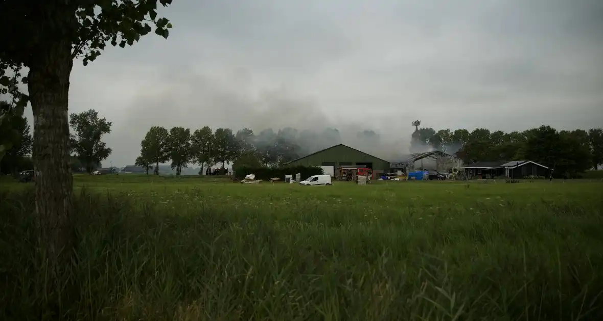 Boerderijwinkel verwoest door brand - Foto 8