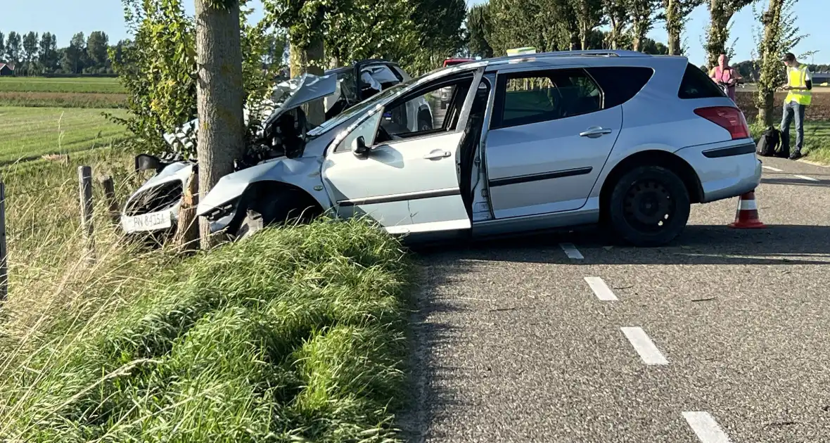 Bestuurder onder invloed veroorzaakt ernstig ongeval op polderweg - Foto 9