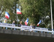 Demonstratie op viaduct