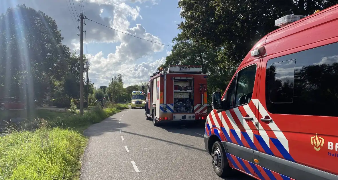 Voertuig belandt op zijn kop in een sloot - Foto 4