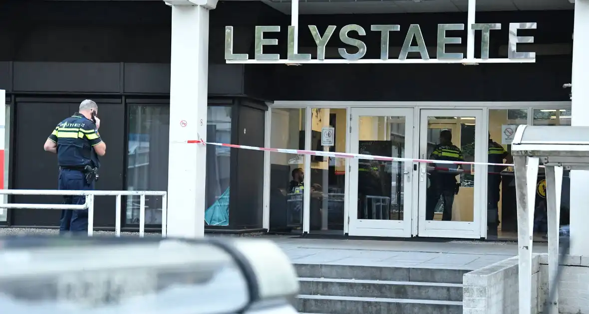 Man gewond bij steekincident in Lelystaete - Foto 7