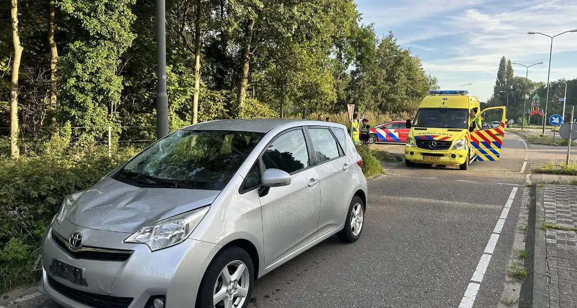 Fietser ernstig gewond bij botsing met automobilist