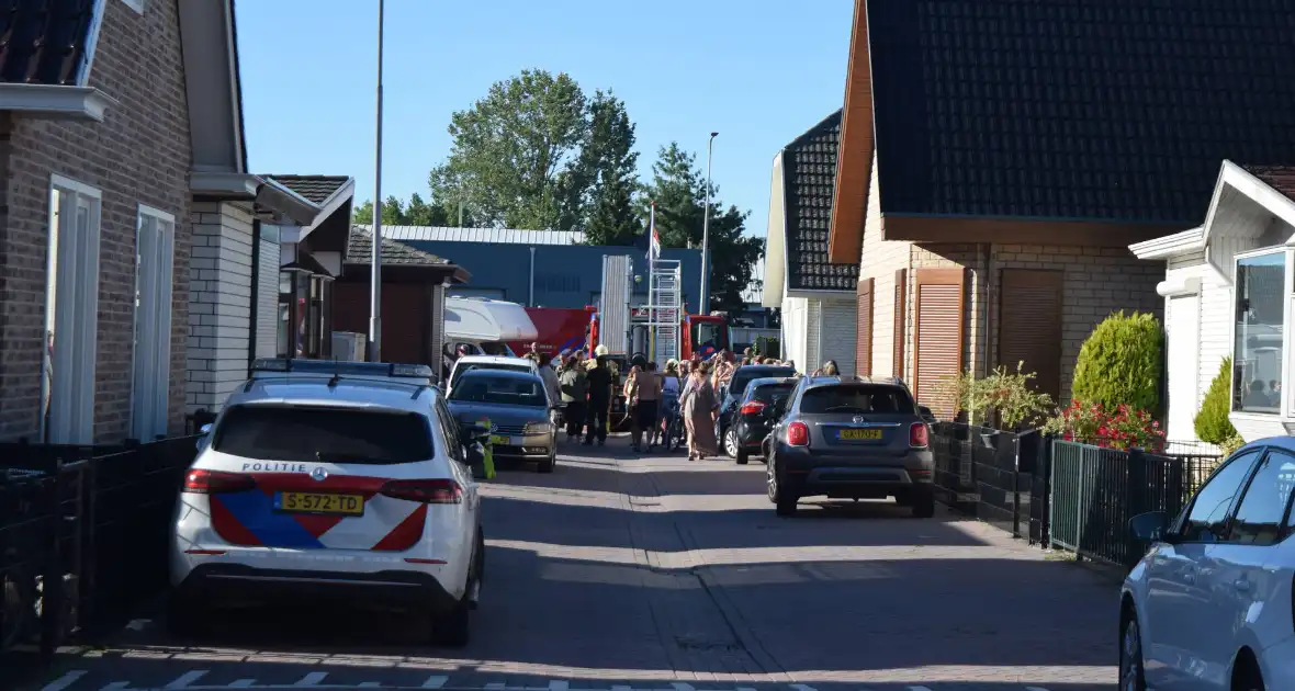 Brand bij woonwagen snel onder controle - Foto 1