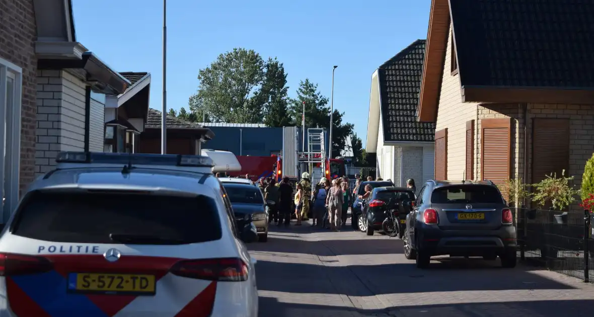 Brand bij woonwagen snel onder controle - Foto 4