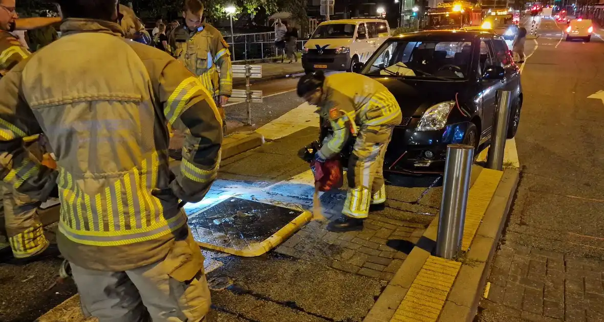 Automobilist klapt hard op bussluis - Foto 4