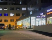 Persoon gewond na melding van steekincident bij ziekenhuis