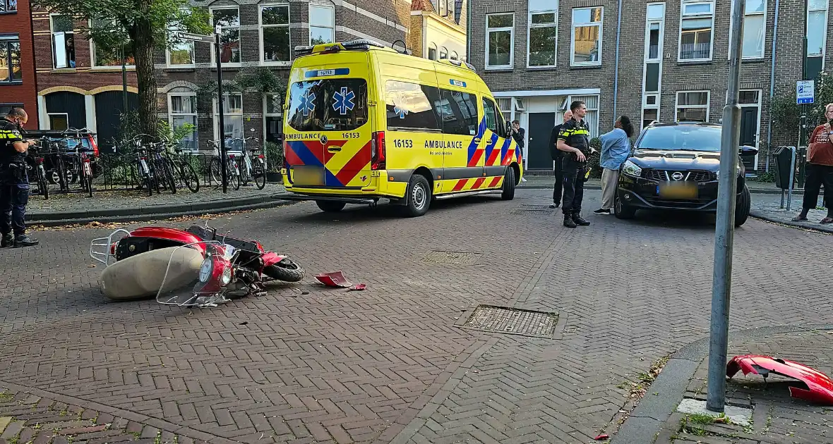 Scooterrijder gewond bij botsing op kruising