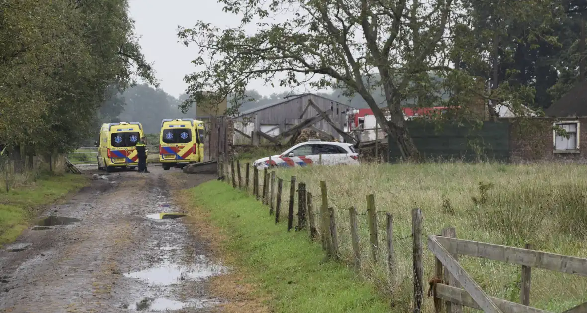 Twee gewonden bij ernstig incident bij boerderij - Foto 7