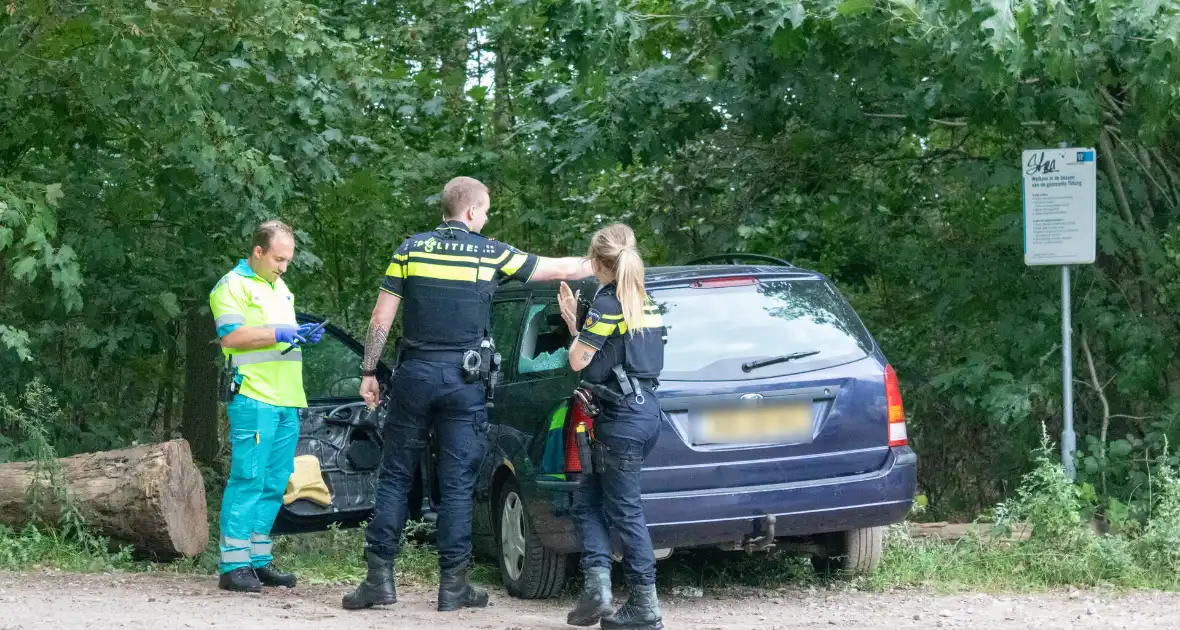 Bestuurder onder invloed botst op boomstronk - Foto 14