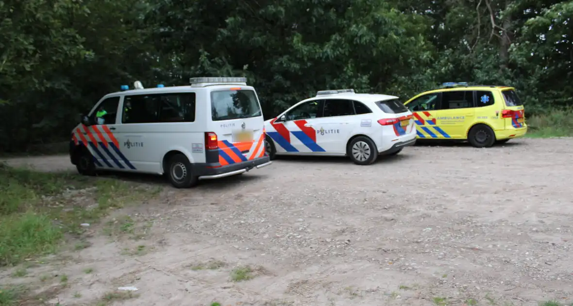 Bestuurder onder invloed botst op boomstronk - Foto 5