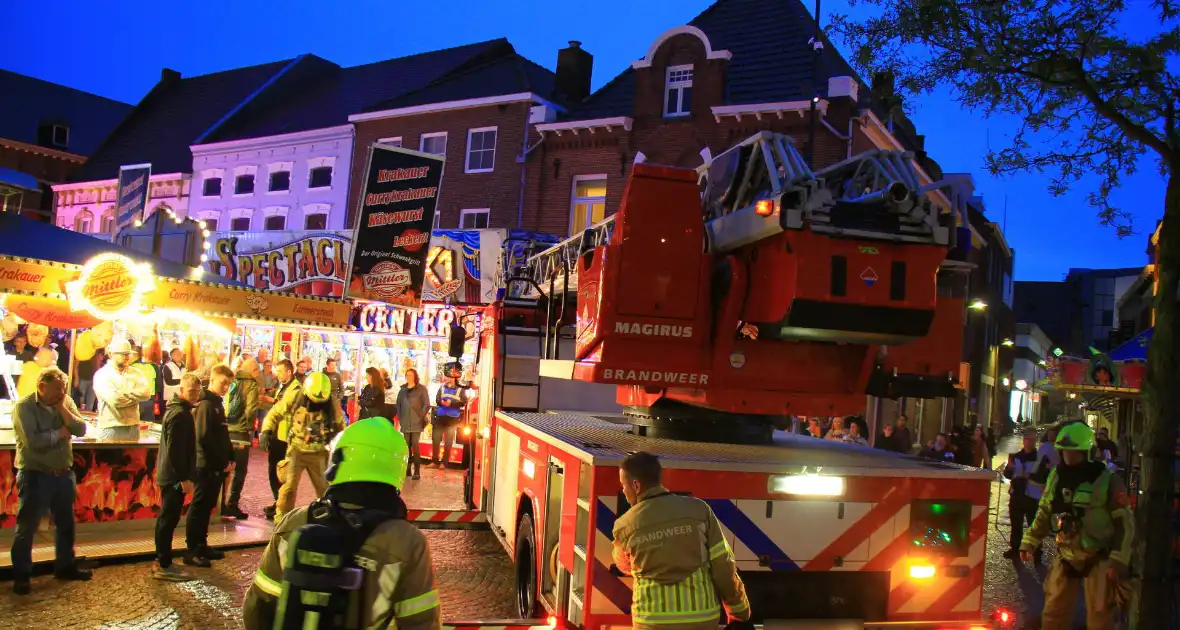 Grote brandoefening op kermis - Foto 10