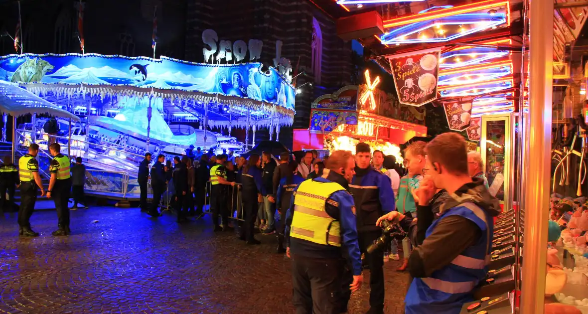 Grote brandoefening op kermis - Foto 5