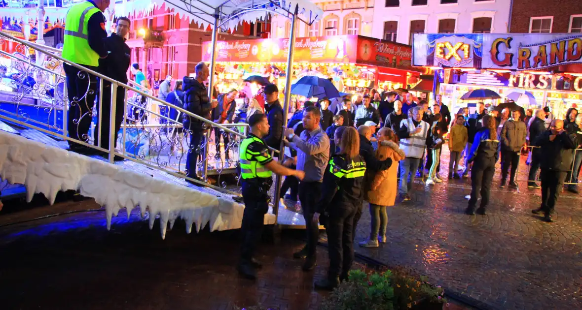 Grote brandoefening op kermis - Foto 9