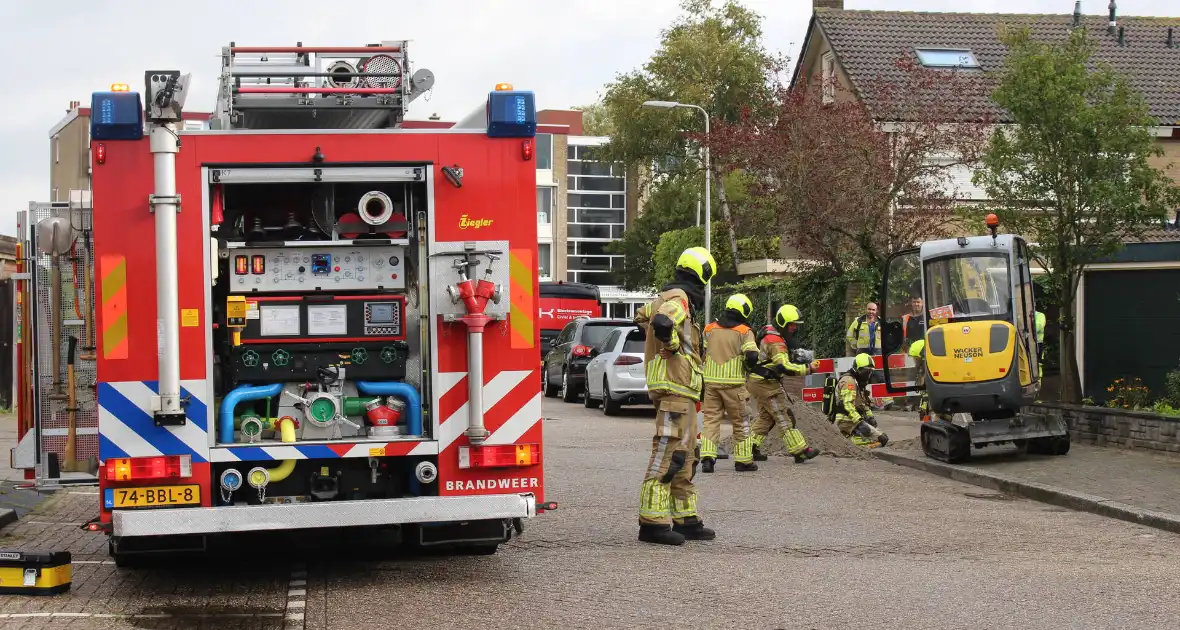 Gaslekkage door werkzaamheden aan straat - Foto 2