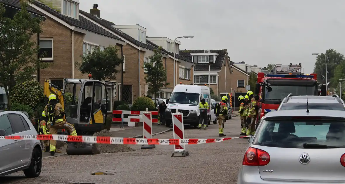 Gaslekkage door werkzaamheden aan straat - Foto 6