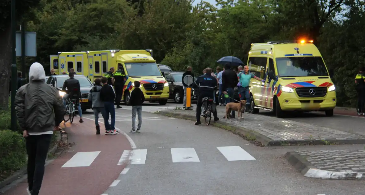 Meerdere gewonden bij botsing met auto en fietsers - Foto 2