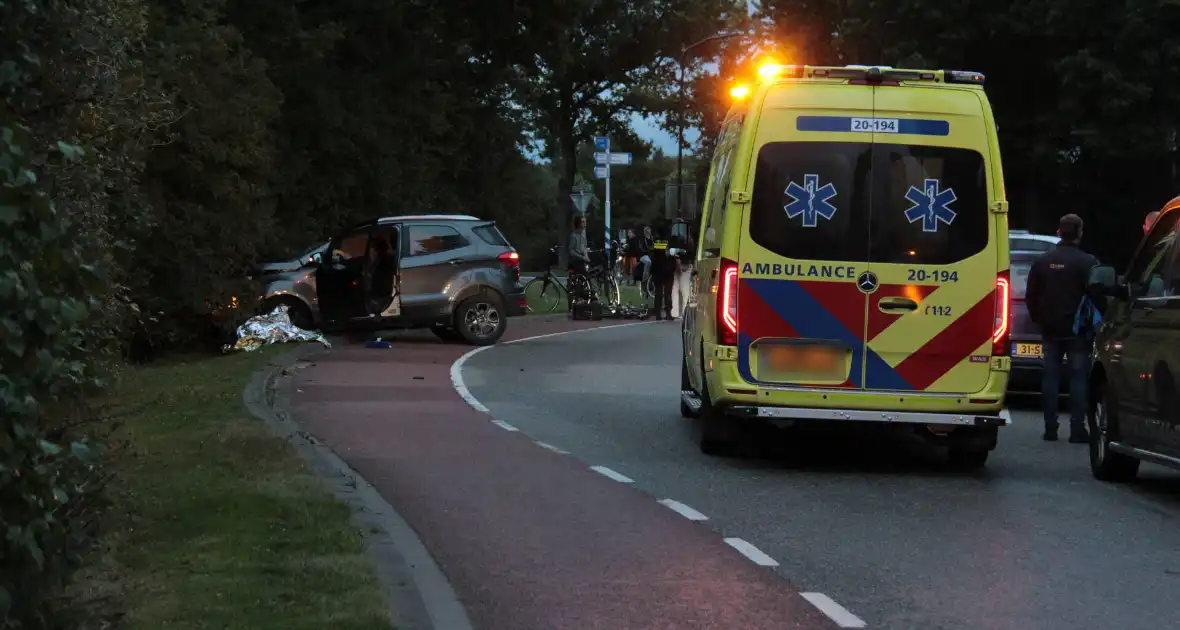 Meerdere gewonden bij botsing met auto en fietsers - Foto 6