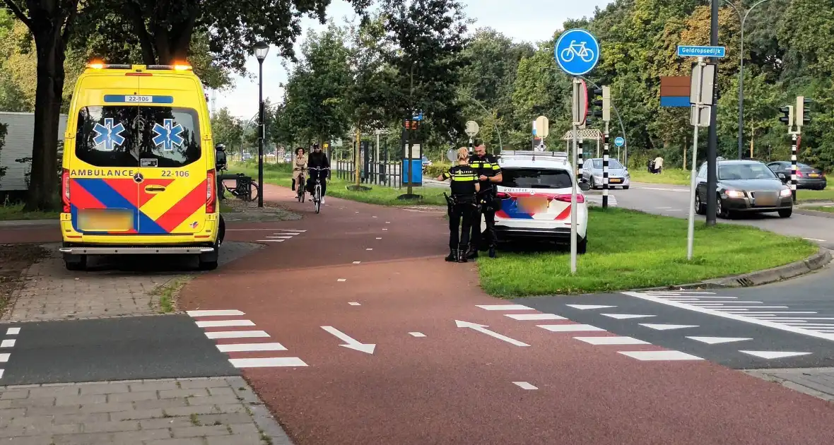 Fietser gewond bij aanrijding bij oversteekplaats