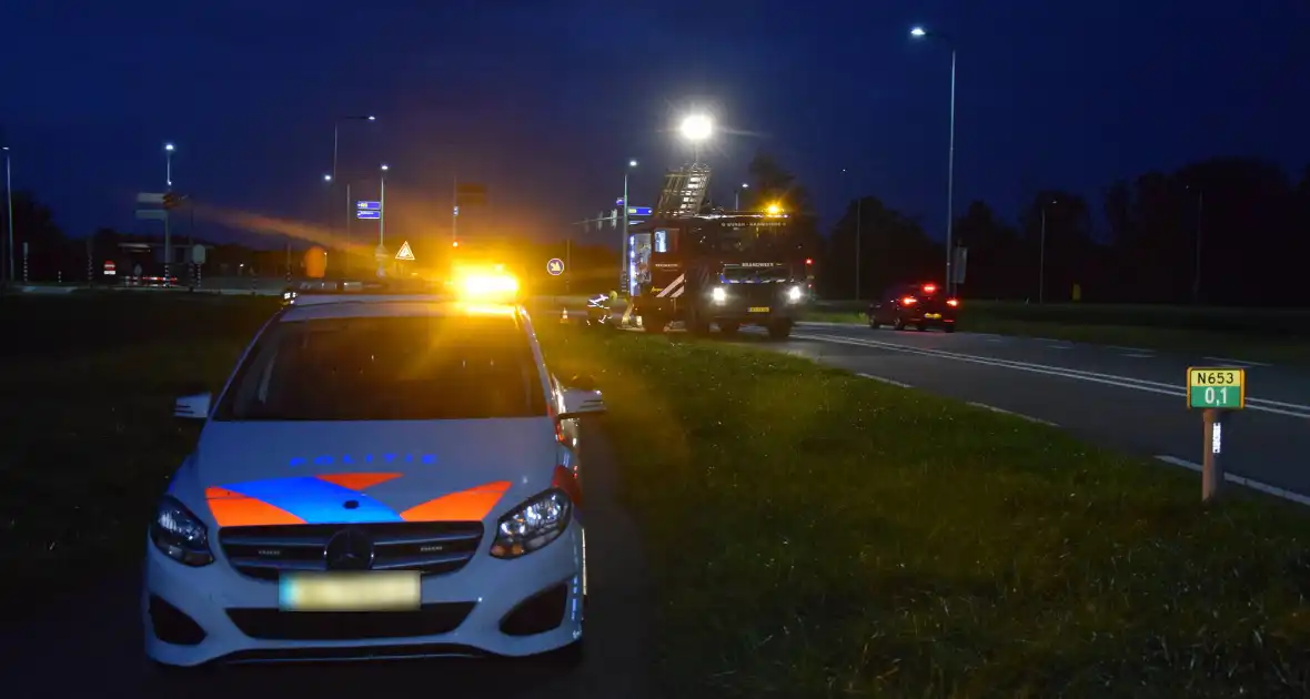 Auto aangetroffen in sloot, bestuurder verlaat voertuig - Foto 4