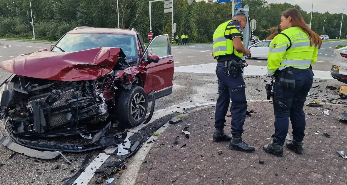 Flinke schade bij frontale botsing - Foto 3