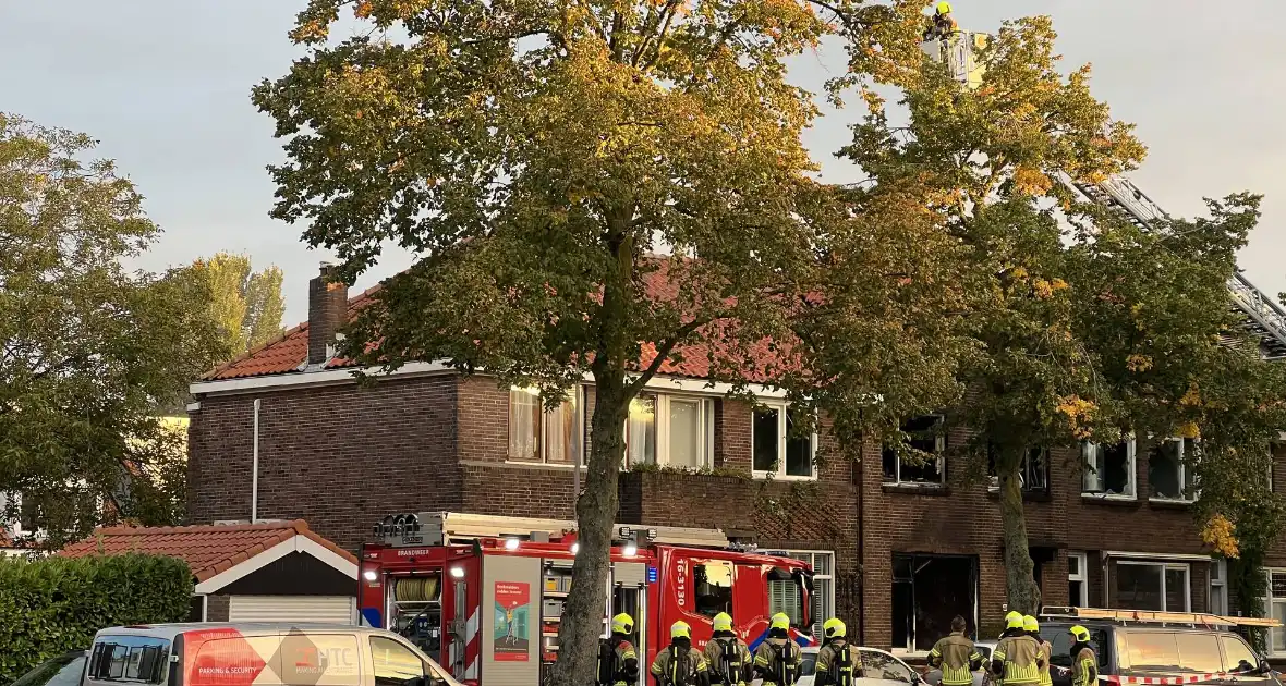 Dode en drie gewonden bij uitslaande brand - Foto 19
