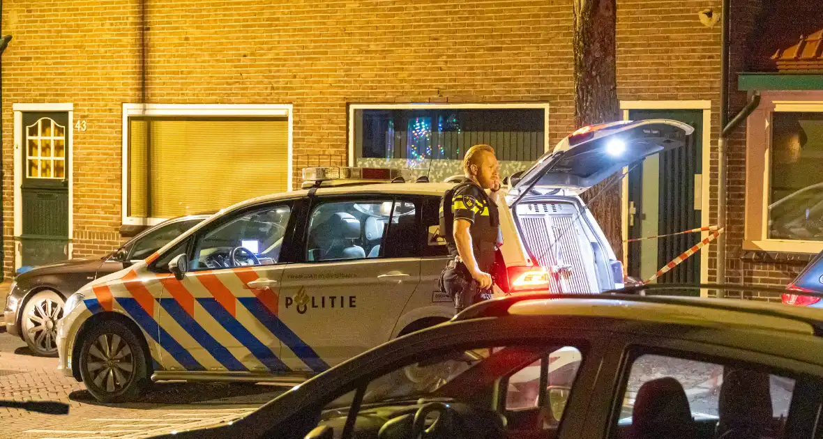 Arrestatieteam valt woning binnen na overval - Foto 4
