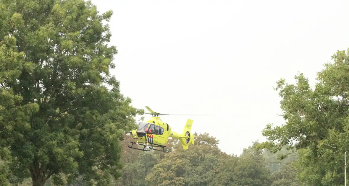 Trauma helikopter ingezet bij medische noodsituatie in woning - Foto 5