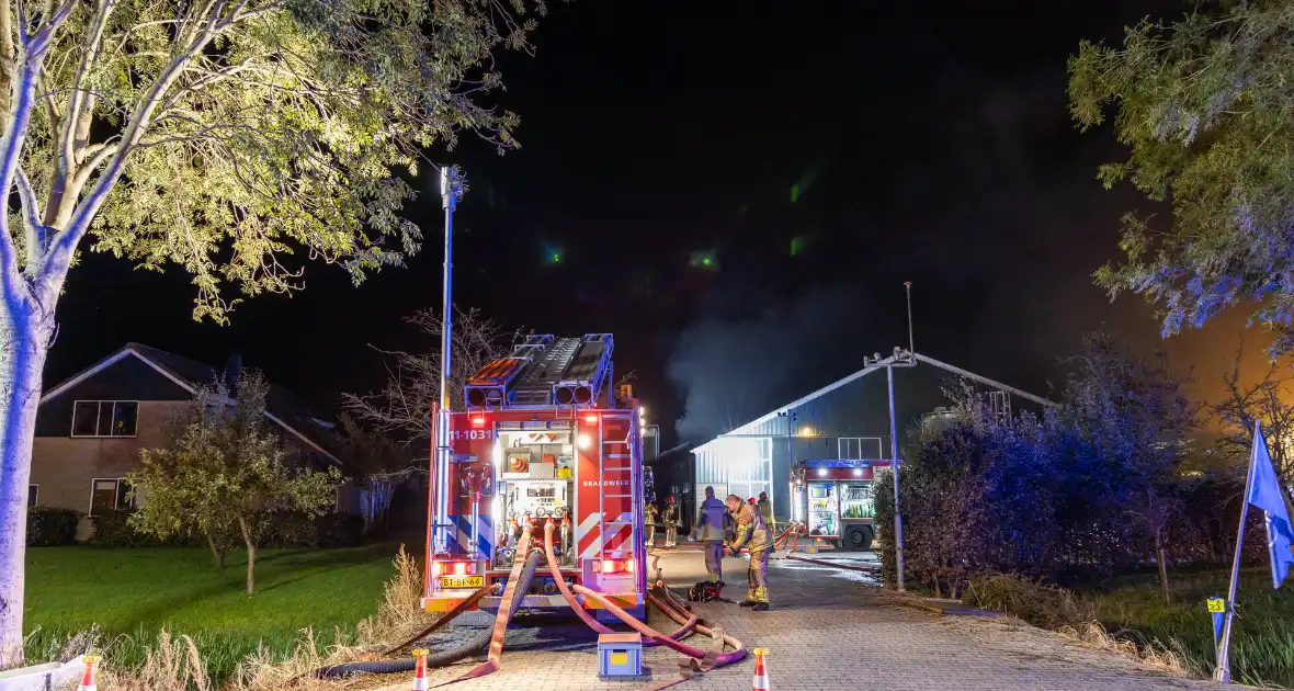 Honderden koeien gered bij uitslaande brand - Foto 7