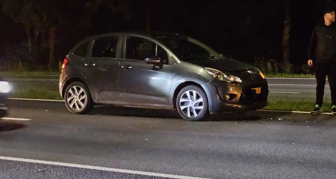 Automobilist botst achterop bestelbus - Foto 4