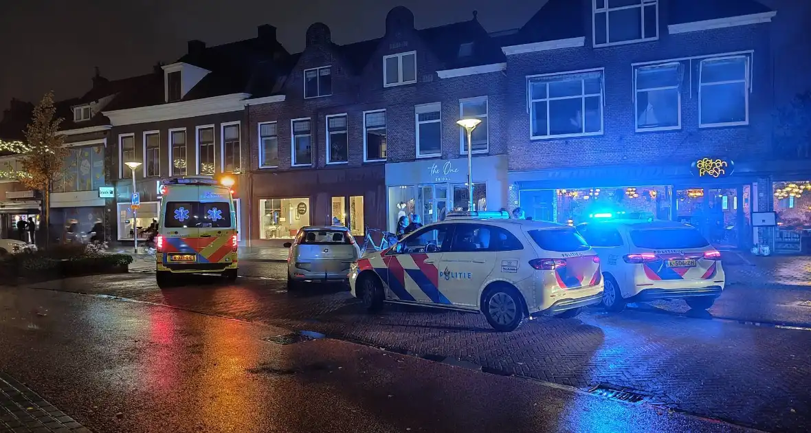 Auto en fietser met elkaar in botsing
