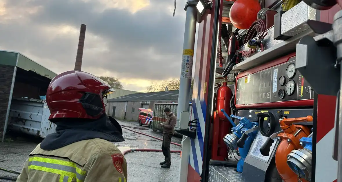 Rookontwikkeling bij brand in oude textielfabriek - Foto 4