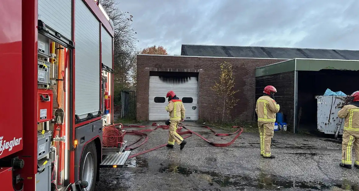 Rookontwikkeling bij brand in oude textielfabriek - Foto 8