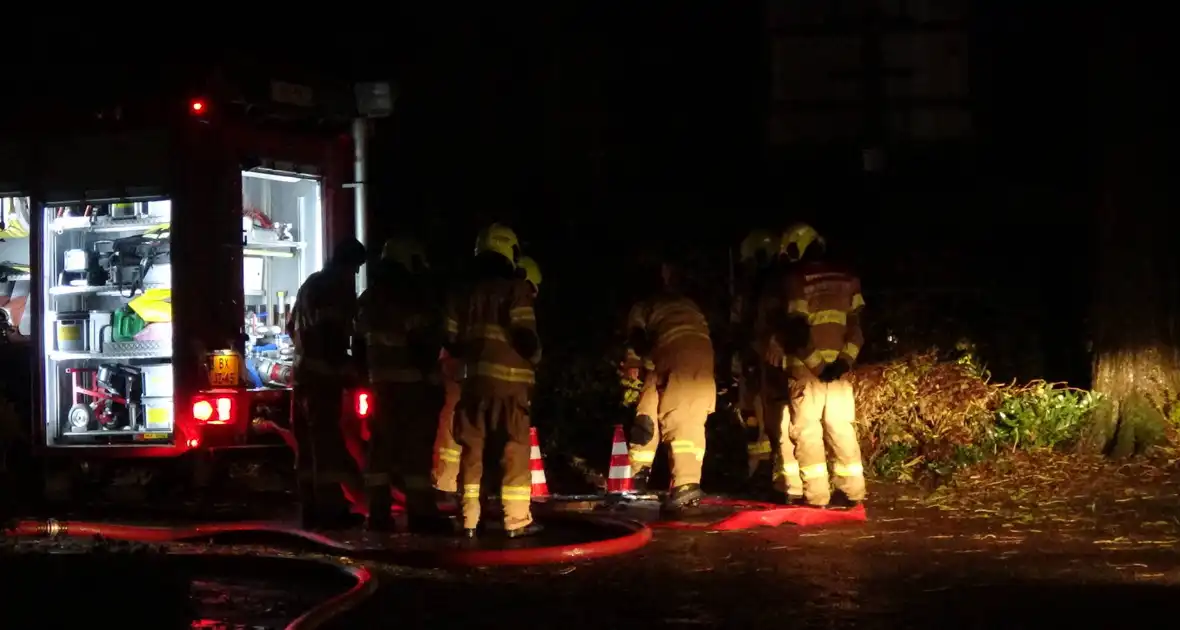 Brandweer verricht metingen wegens vreemde lucht - Foto 5