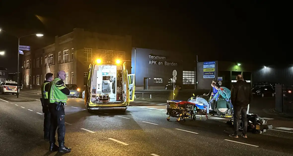 Brommerrijder ernstig gewond bij botsing met auto - Foto 7