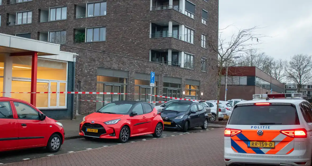 Kogelgaten aangetroffen in bedrijfspand - Foto 3
