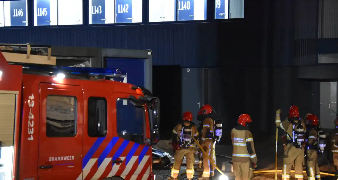 Hevige brand in opslagbox - Foto 4