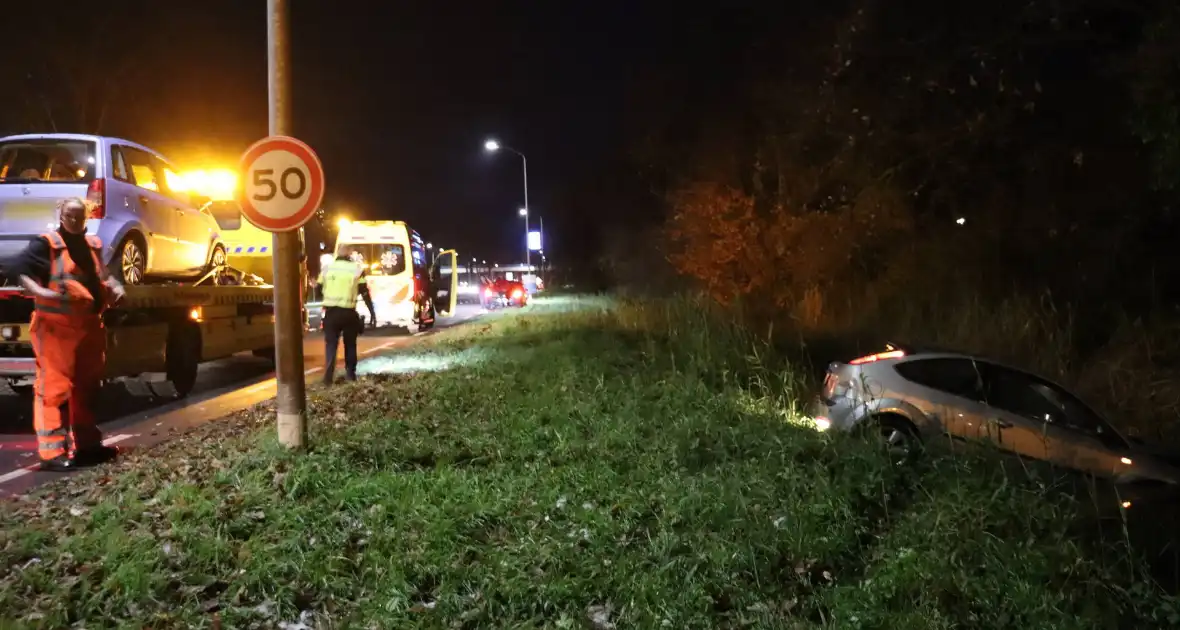 Automobilist verliest macht over stuur en belandt in sloot