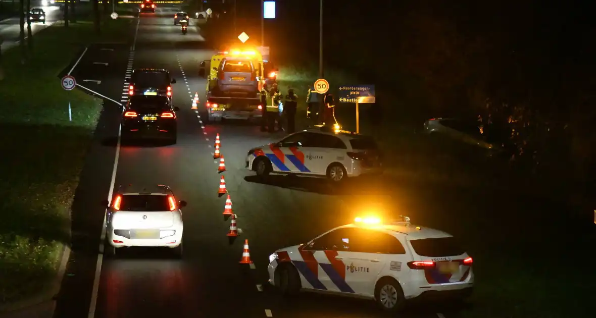 Automobilist verliest macht over stuur en belandt in sloot - Foto 3