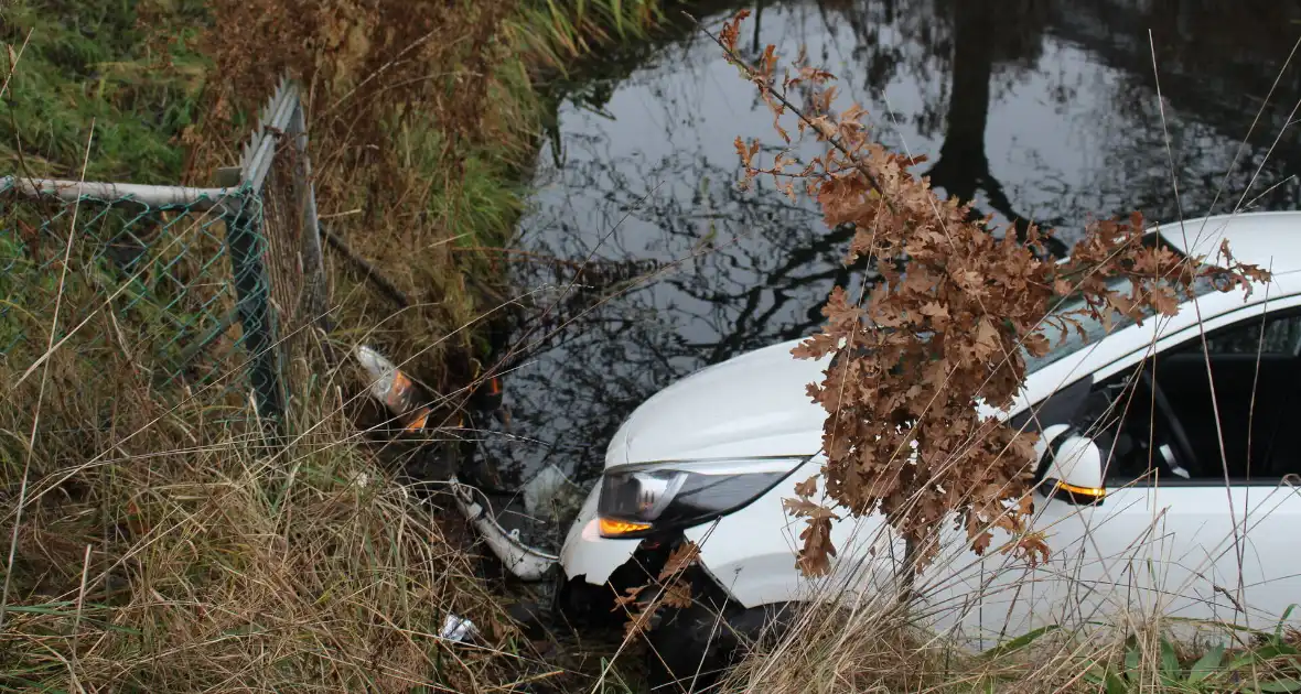 Leerling raakt met lesauto te water - Foto 3