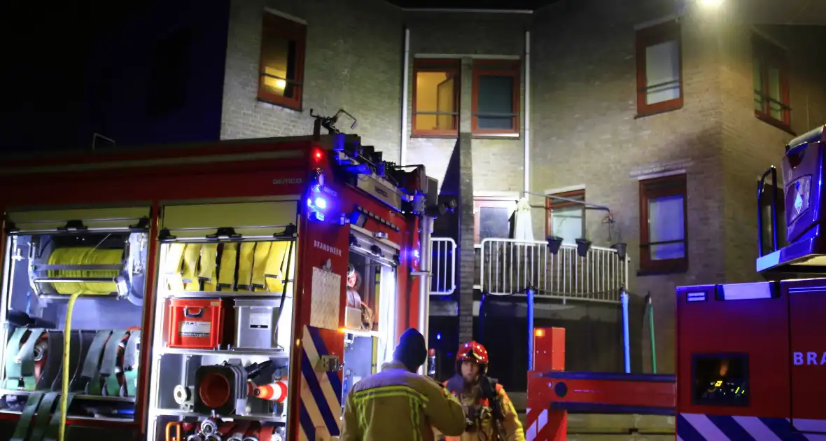 Matrasbrand zorgt voor rookontwikkeling in woning - Foto 2