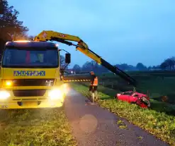 Automobiliste belandt met auto in sloot bij Brucht