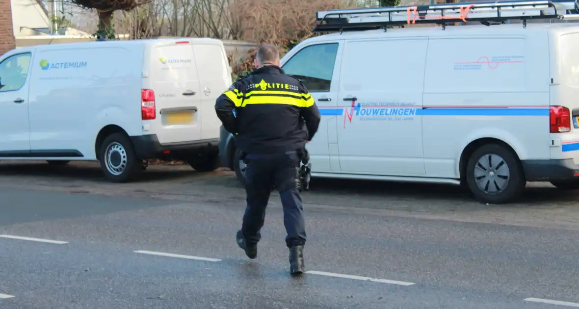 Voetganger aangereden door een bestelbus met laadbak - Foto 4