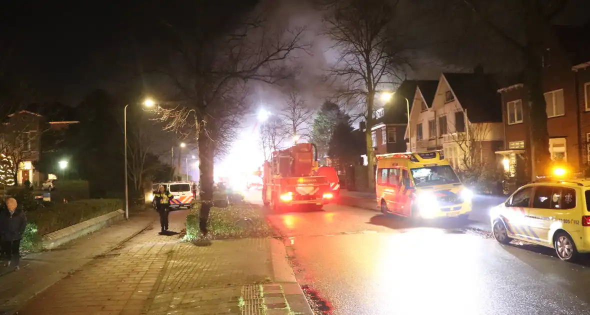 Uitslaande brand zorgt voor veel rookontwikkeling - Foto 3